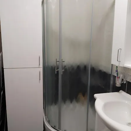 아파트 Stan Na Dan Banovic 비옐리나